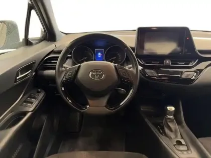 Photo 12 Toyota C-HR  122h Dynamic 2WD E-CVT MC19