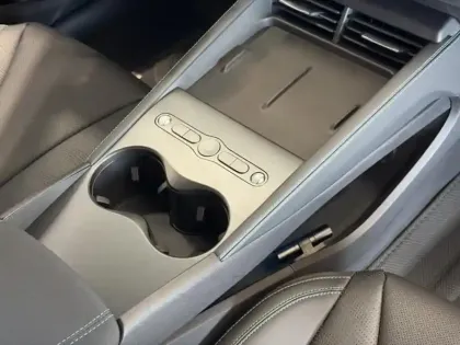 Photo 10 BYD Seal  6 1.5 DM-i 212ch Comfort