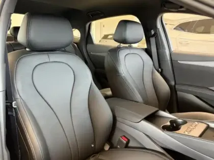 Photo 9 BYD Seal  6 1.5 DM-i 212ch Comfort