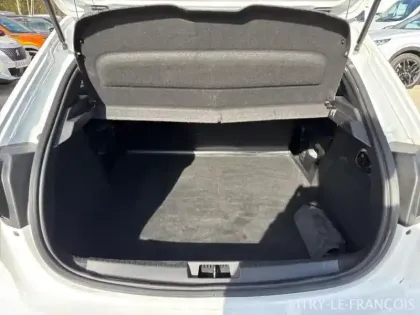 Photo 5 Peugeot 208  Affaire 1.5 BlueHDi 100 Premium