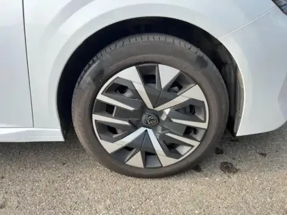 Photo 7 Peugeot 208  1.2 100ch S&S Style