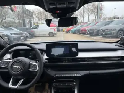 Photo 7 Jeep Avenger Gén. I Ph1 Upland 5