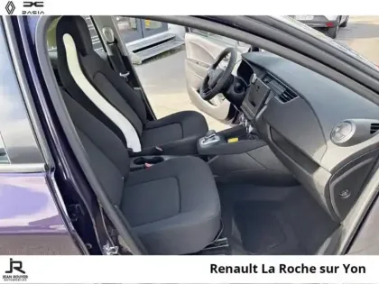 Photo 7 Renault Zoé Zoe E-Tech Life charge normale R110 - 21