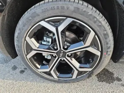 Photo 8 Kia Niro  1.6 GDi 138ch HEV Premium DCT6