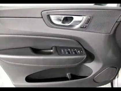 Photo 10 Volvo Xc60  T6 Hybride Rechargeable 253 + 145ch Plus Style Chrome Geartronic 8 AWD