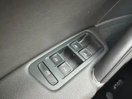 Photo 14 Volkswagen Golf  1.4 TSI 204ch Hybride Rechargeable GTE DSG6 Euro6d-T 5p 8cv