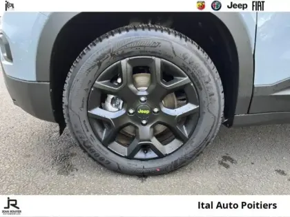 Photo 10 Jeep Avenger  1.2 Turbo T3 145ch MHEV Upland BVR6 4xe