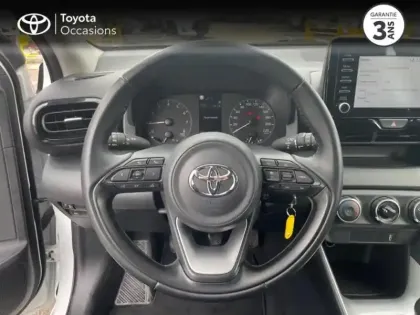 Photo 8 Toyota Yaris  120 VVT-i Dynamic 5p MY22