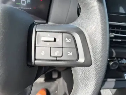 Photo 18 Citroën C4 e- 136 ch Automatique