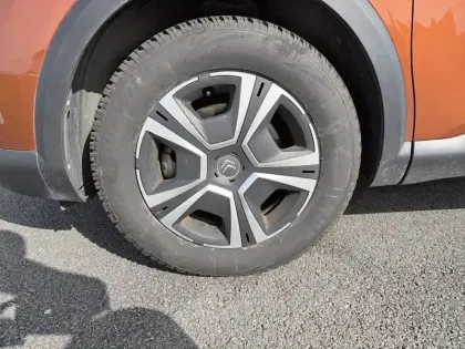 Photo 12 Citroën C4 e- 136 ch Automatique