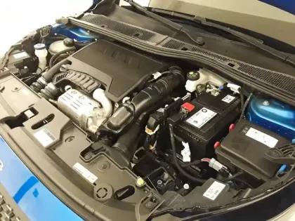 Photo 62 Peugeot 208  PureTech 100 S&S EAT8