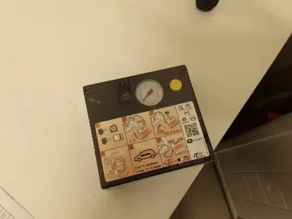 Photo 61 Peugeot 208  PureTech 100 S&S EAT8