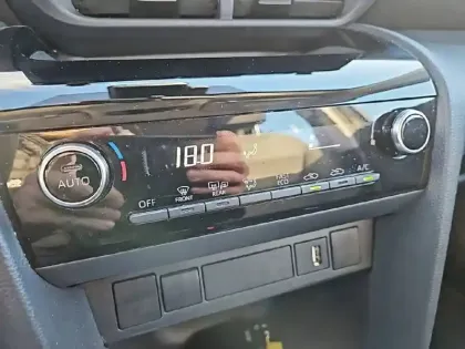 Photo 61 Toyota Yaris  Cross Hybride 116h 2WD