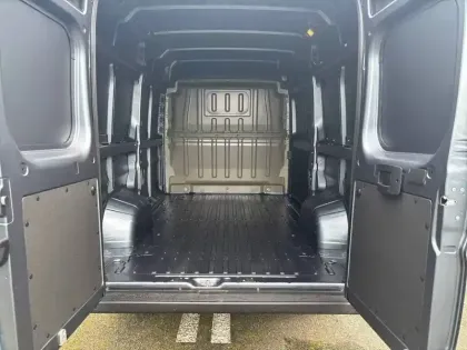 Photo 5 Peugeot Boxer  FGN TOLE 3.3 T L2H2 140 S&S BVM6