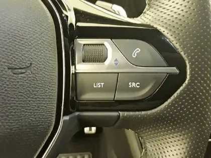 Photo 59 Peugeot 208  Hybrid 136 e-DCS6