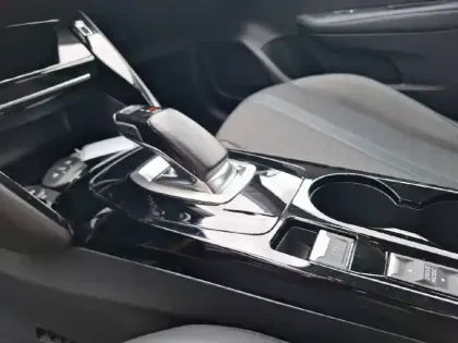 Photo 13 Peugeot 208  Electrique 50 kWh 136ch