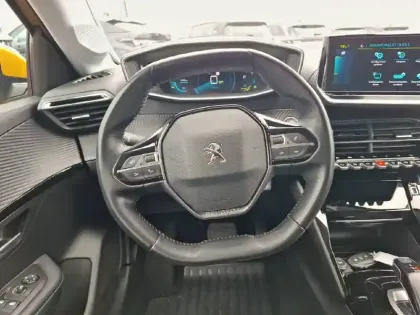 Photo 37 Peugeot 208 Gén. II Ph1 NG Allure Business 5