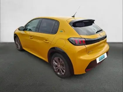 Photo 35 Peugeot 208 Gén. II Ph1 NG Allure Business 5