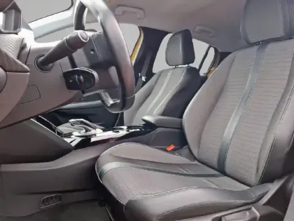 Photo 39 Peugeot 208 Gén. II Ph1 NG Allure Business 5