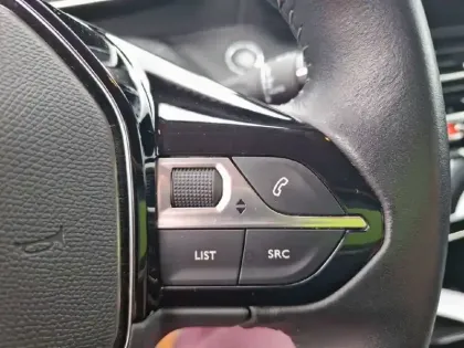 Photo 25 Peugeot 208  Electrique 50 kWh 136ch