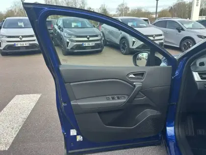 Photo 14 Renault Captur  E-Tech 145 - 21