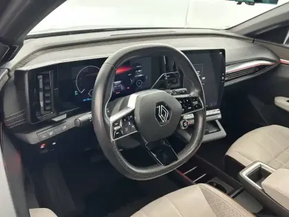 Photo 18 Renault Megane Gén. V (BCB) Ph1 Iconic 5