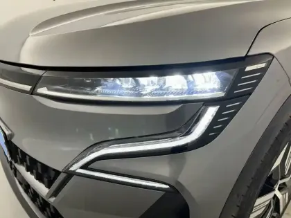 Photo 34 Renault Megane Gén. V (BCB) Ph1 Iconic 5