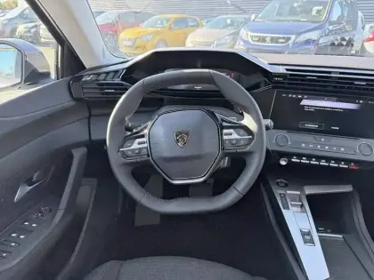 Photo 8 Peugeot 308  Hybrid 145 e-DCS6