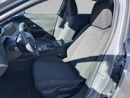 Photo 10 Peugeot 308  Hybrid 145 e-DCS6