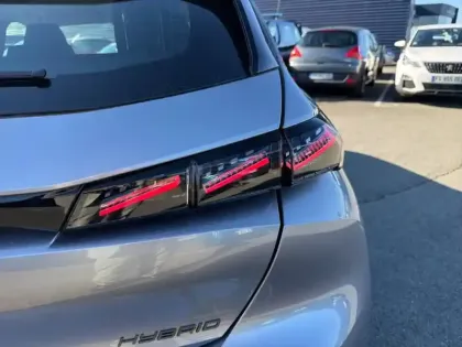 Photo 16 Peugeot 308  Hybrid 145 e-DCS6