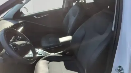 Photo 13 Kia Niro  EV Electrique 204 ch