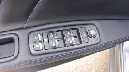 Photo 41 Maserati Ghibli  L4 330 ch Hybrid