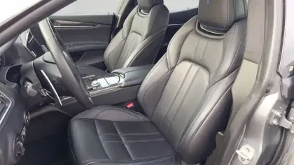 Photo 11 Maserati Ghibli  L4 330 ch Hybrid
