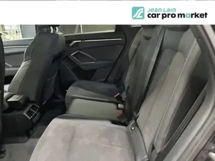 Photo 5 Audi Q3  45 TFSI 230 ch S tronic 7 Quattro