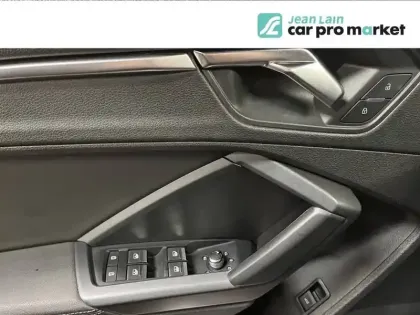 Photo 19 Audi Q3  45 TFSI 230 ch S tronic 7 Quattro