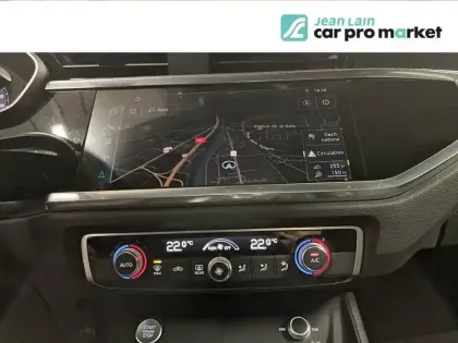 Photo 14 Audi Q3  45 TFSI 230 ch S tronic 7 Quattro