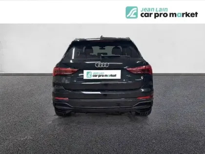 Photo 7 Audi Q3  45 TFSI 230 ch S tronic 7 Quattro