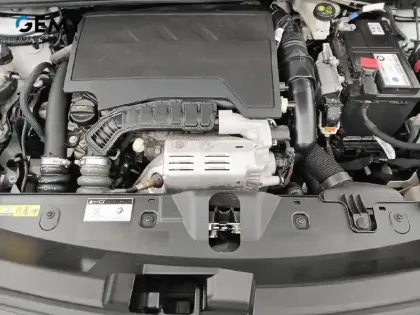 Photo 43 Peugeot 2008  PureTech 130 S&S EAT8