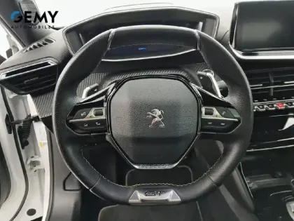 Photo 44 Peugeot 2008  PureTech 130 S&S EAT8
