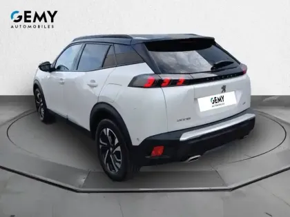 Photo 6 Peugeot 2008  PureTech 130 S&S EAT8