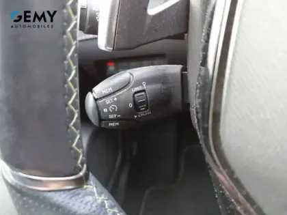 Photo 14 Peugeot 2008  PureTech 130 S&S EAT8