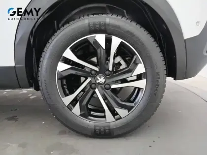 Photo 42 Peugeot 2008  PureTech 130 S&S EAT8