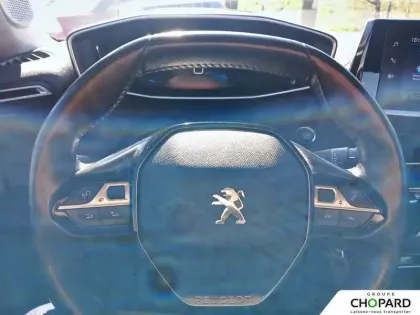Photo 15 Peugeot 2008  PureTech 100 S&S BVM6