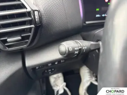 Photo 18 Citroën C4 e- 136 ch Automatique