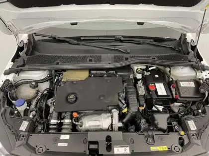 Photo 21 Peugeot 208  BLUEHDI 100 S&S BVM6