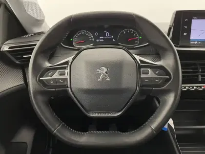 Photo 17 Peugeot 208  BLUEHDI 100 S&S BVM6