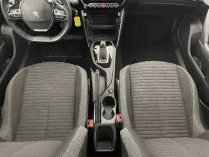 Photo 9 Peugeot 2008  BlueHDi 130 S&S EAT8