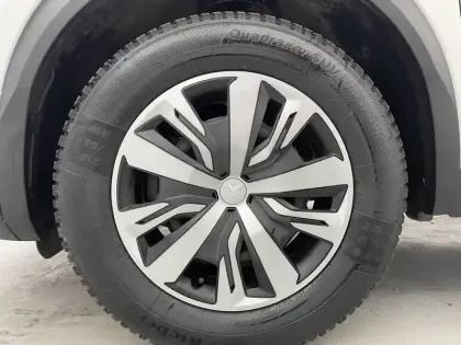 Photo 28 Peugeot 2008  BlueHDi 130 S&S EAT8