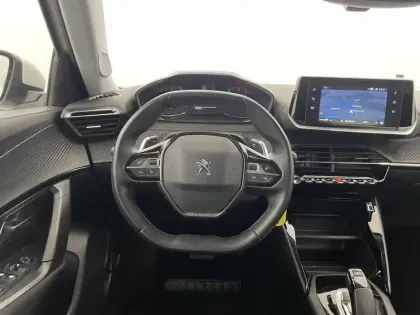 Photo 89 Peugeot 2008  BlueHDi 130 S&S EAT8