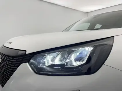 Photo 87 Peugeot 2008  BlueHDi 130 S&S EAT8